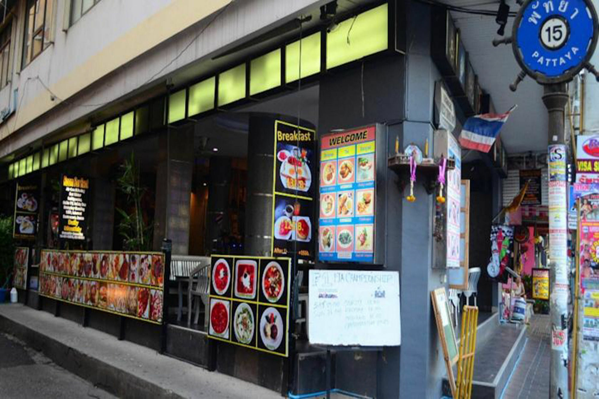 Best Corner Pattaya Luaran gambar